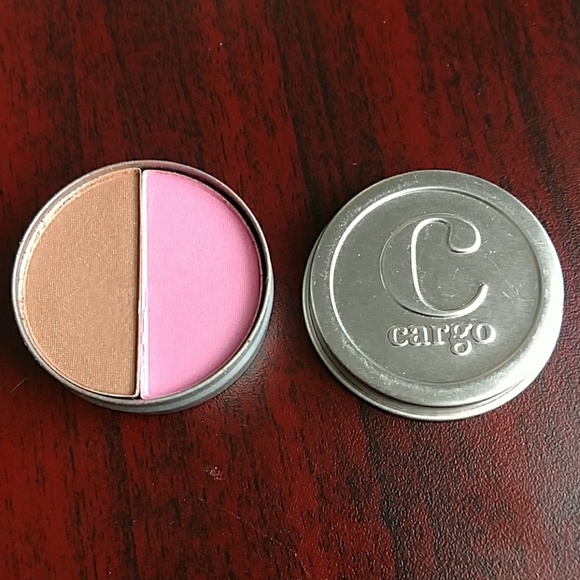 Makeup Bundle - Picture 3 of 4